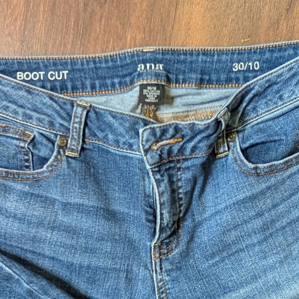 A.n.a Jeans . Size 10 - Picture 2 of 5